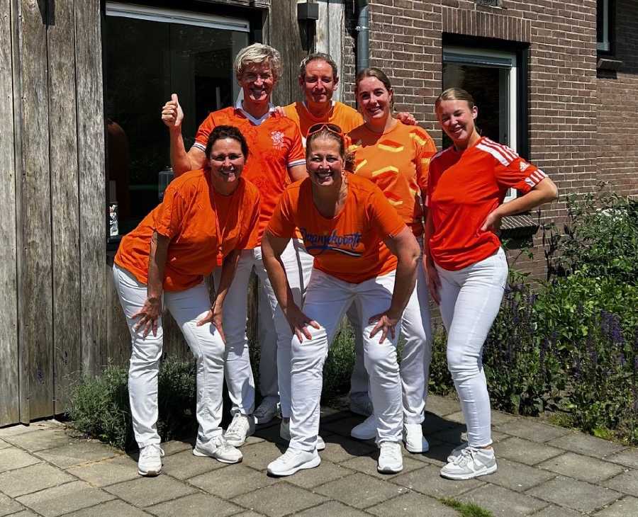 MondzorgDoorn leeft mee met Oranje.