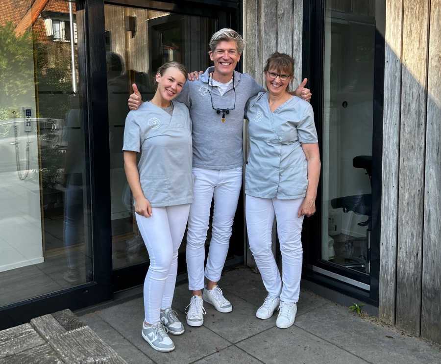 Riekje 1 jaar in dienst en Myrthe nieuwe assistente